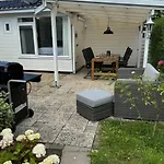 In Mit Terrasse Und Garten By Interhome Prázdninový dům
