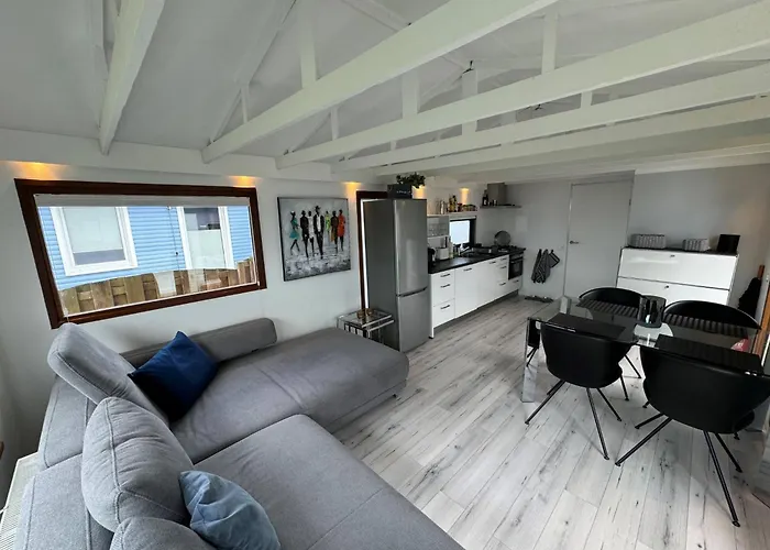 Holiday home In Wervershoof Mit Terrasse Und Garten By Interhome *