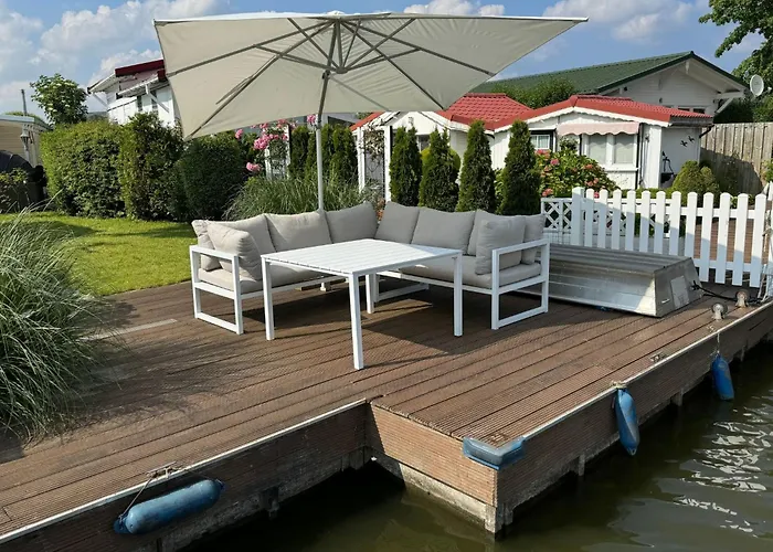 In Wervershoof Mit Terrasse Und Garten By Interhome